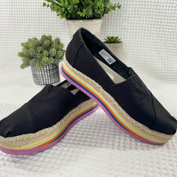 Toms Shoes - Black Canvas Espadrille Flats
